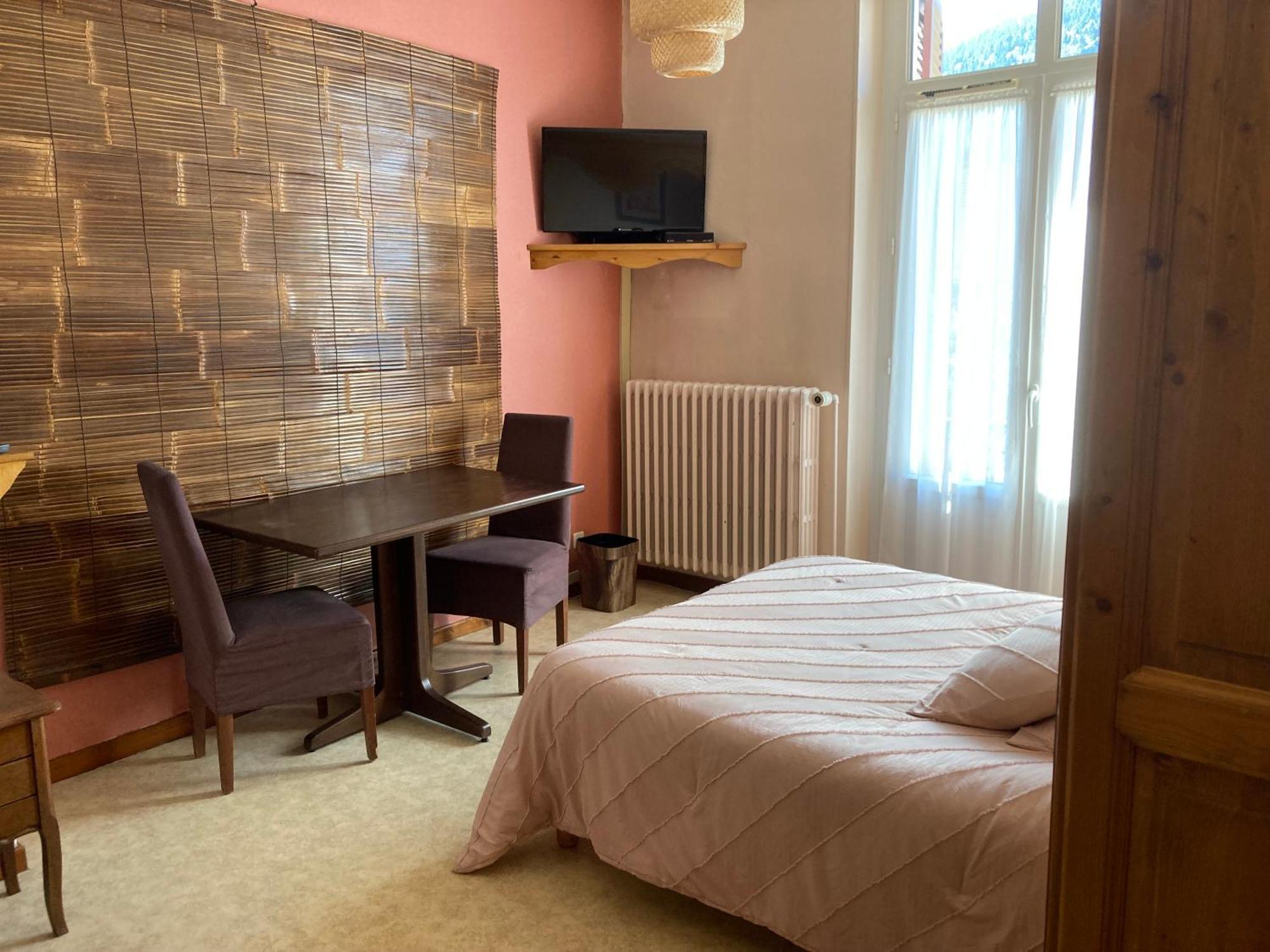 Hotel Victoria Сен-Пьер-де-Шартрёз Экстерьер фото